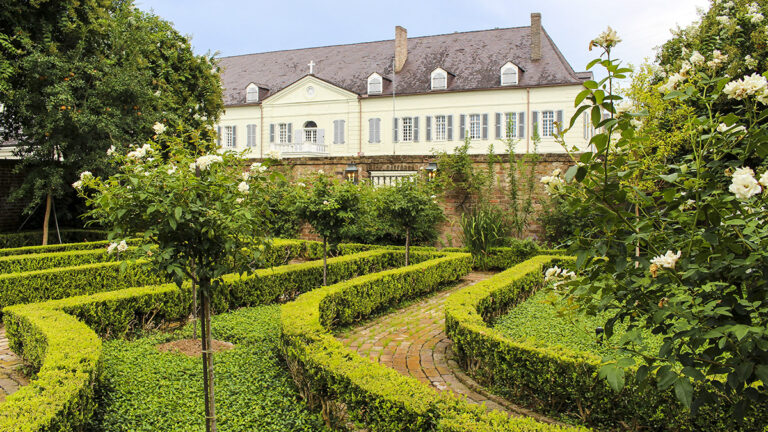 Beauregard-Keyes House & Gardens
