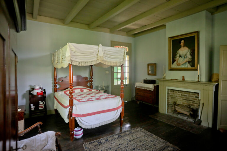 Pitot House interior bedroom