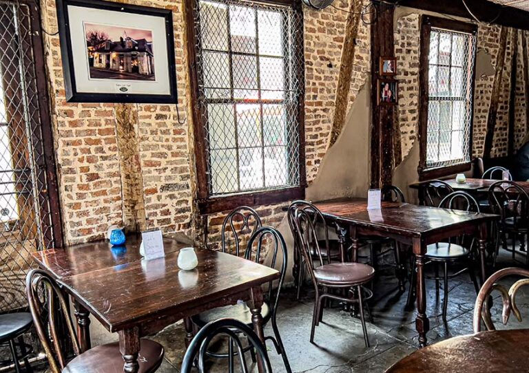 LA-new-orleans-lafittes-blacksmith-shop-slider-haunted-4939